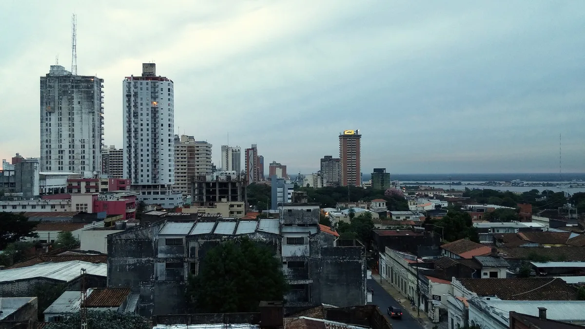 Errores comunes al emigrar a Paraguay (y cómo evitarlos)