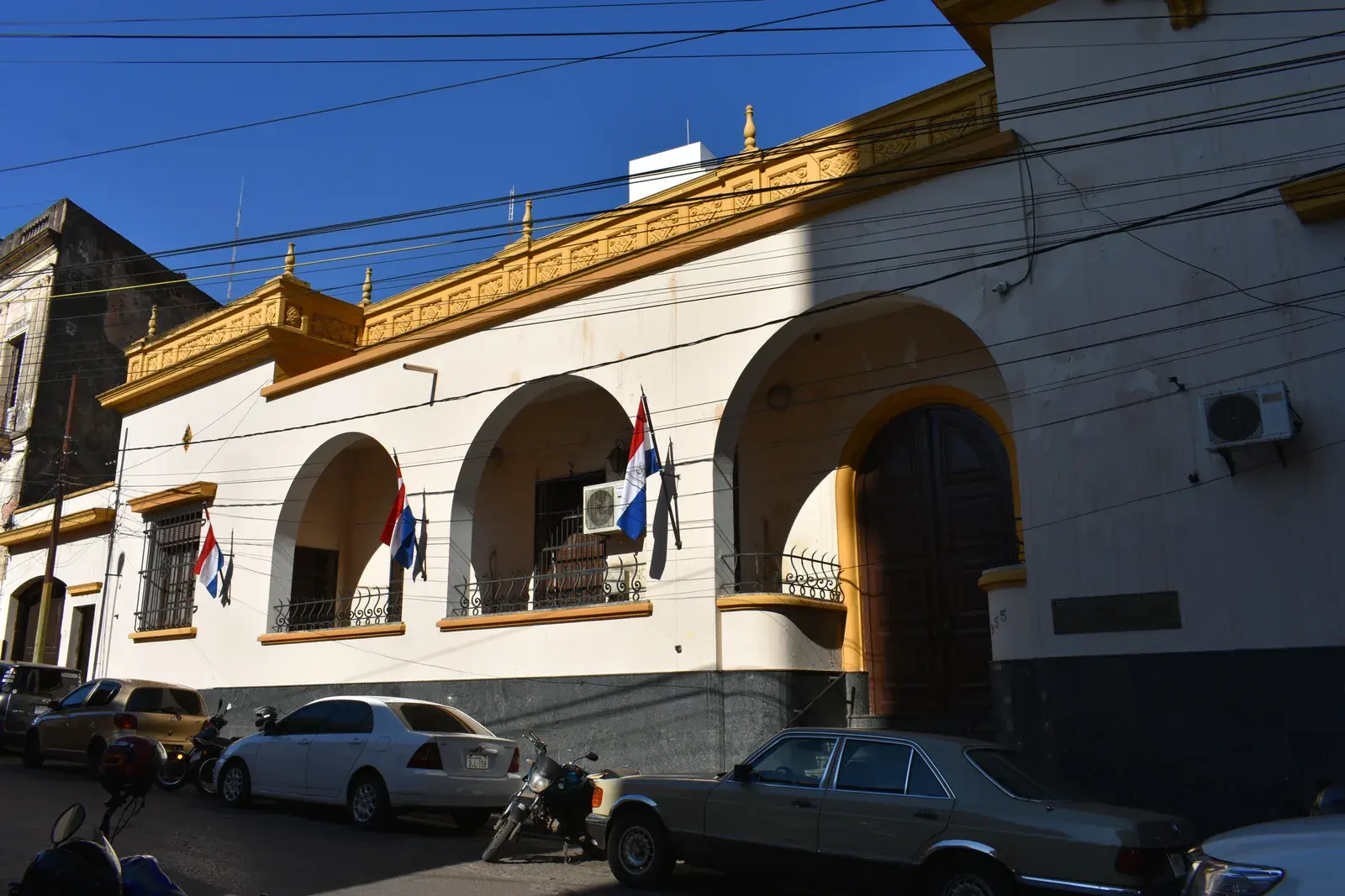Edificio institucional histórico en Asunción; en Paraguay la herencia se formaliza por vía judicial mediante el juicio sucesorio