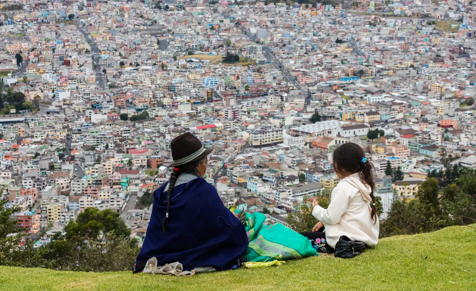 Residencia fiscal: Ecuador vs Paraguay 2026