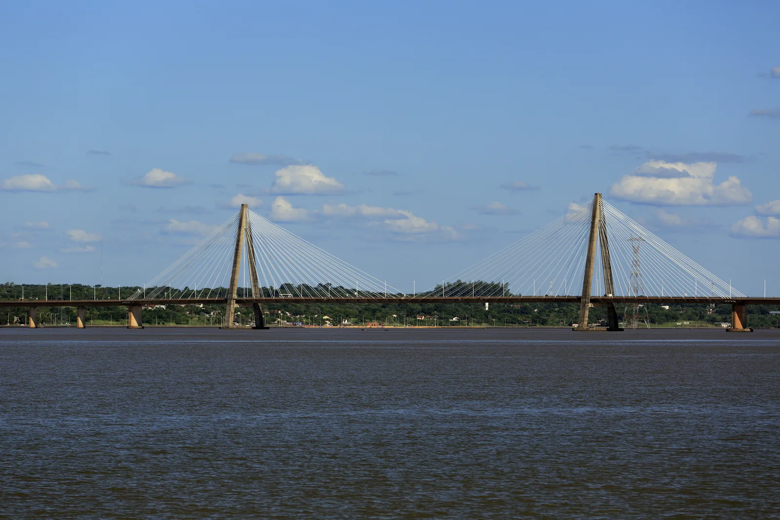 Récord de argentinos que tramitan la residencia en Paraguay